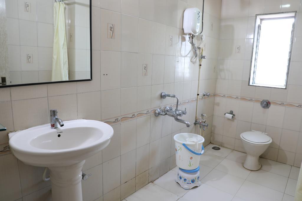 Hotel Jawahar Ulhāsnagar Zewnętrze zdjęcie