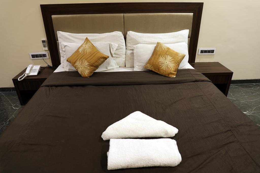 Hotel Jawahar Ulhāsnagar Zewnętrze zdjęcie